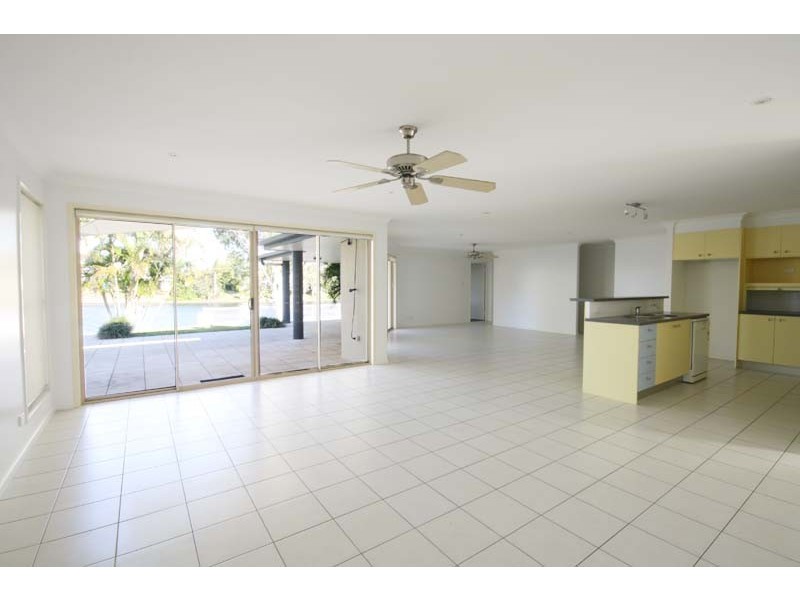 18 Ramsay Crescent, Pelican Waters QLD 4551