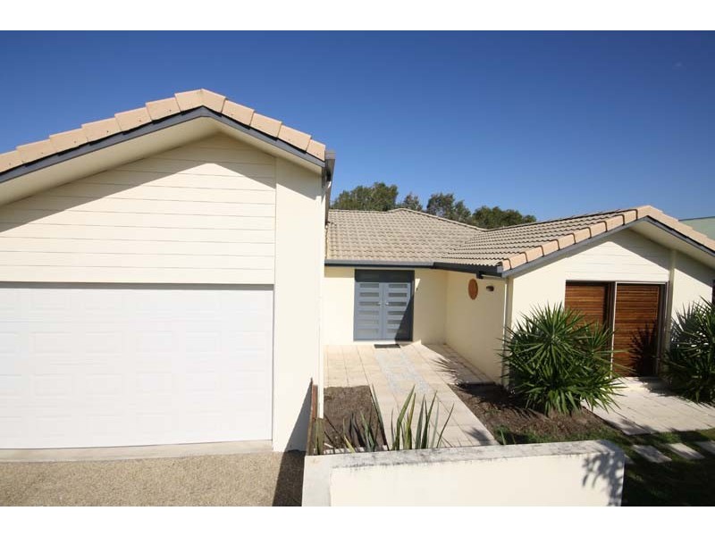 18 Ramsay Crescent, Pelican Waters QLD 4551
