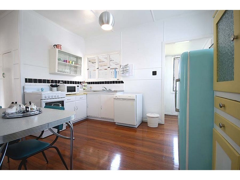 41 Palmer Ave, Golden Beach QLD 4551
