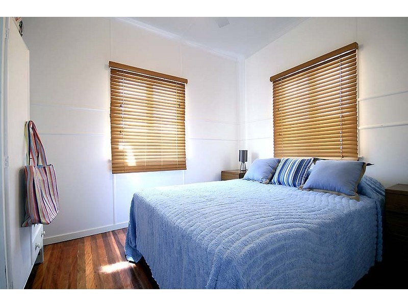 41 Palmer Ave, Golden Beach QLD 4551