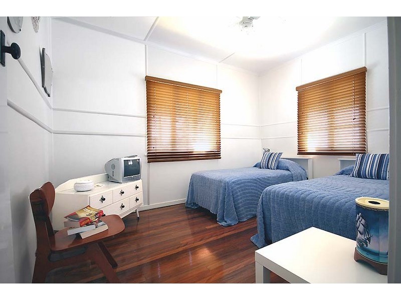 41 Palmer Ave, Golden Beach QLD 4551