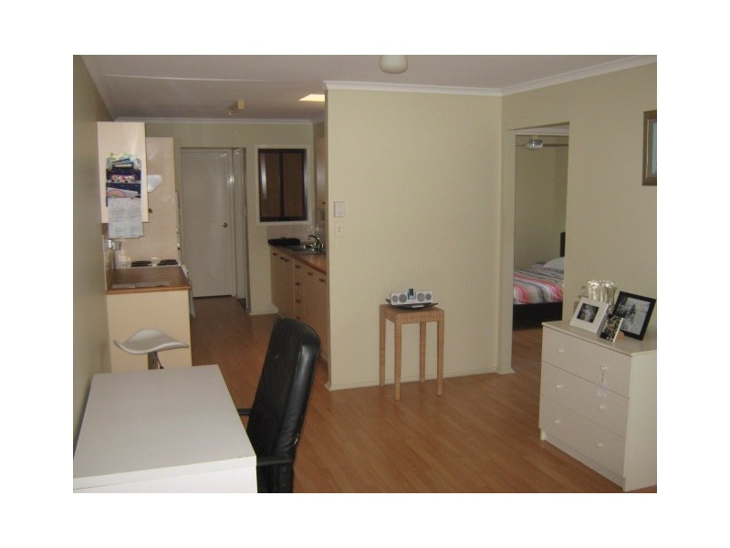 60/10 Melody Court, Warana QLD 4575