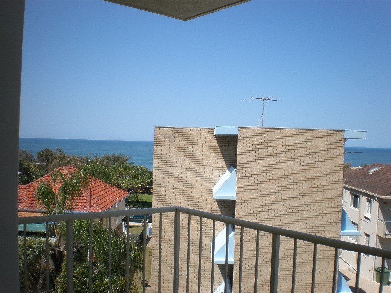 6/17 Orvieto Terrace ‘Beachside Bankisa’, Kings Beach QLD 4551