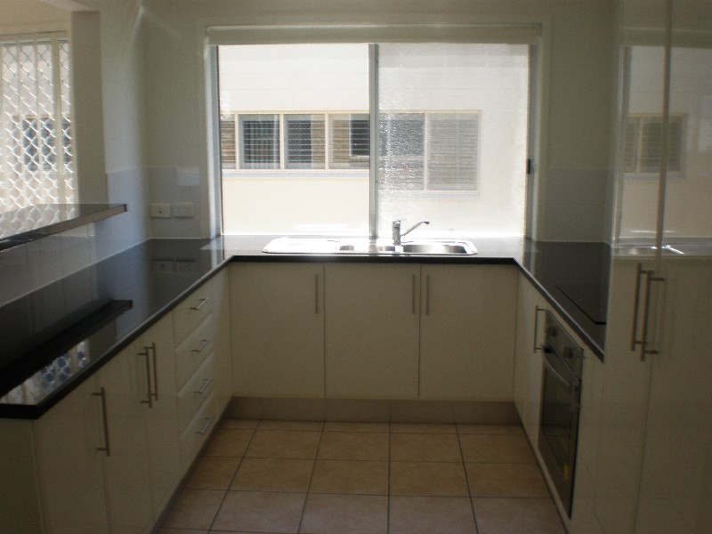 6/17 Orvieto Terrace ‘Beachside Bankisa’, Kings Beach QLD 4551