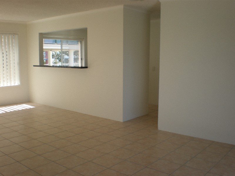 6/17 Orvieto Terrace ‘Beachside Bankisa’, Kings Beach QLD 4551