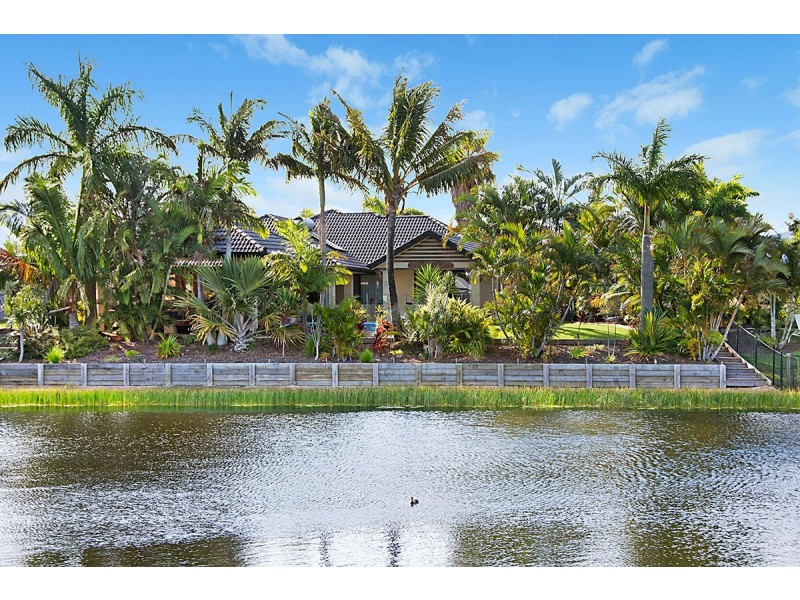 32 Wallaby Cct, Pelican Waters QLD 4551