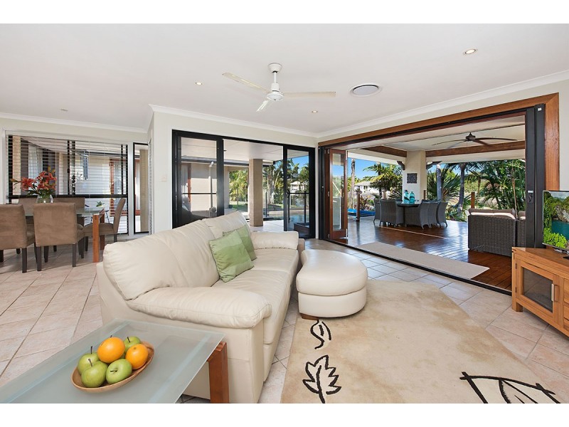 32 Wallaby Cct, Pelican Waters QLD 4551