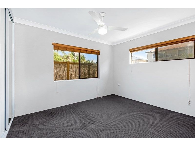 2/34 Point Cartwright Drive, Buddina QLD 4575