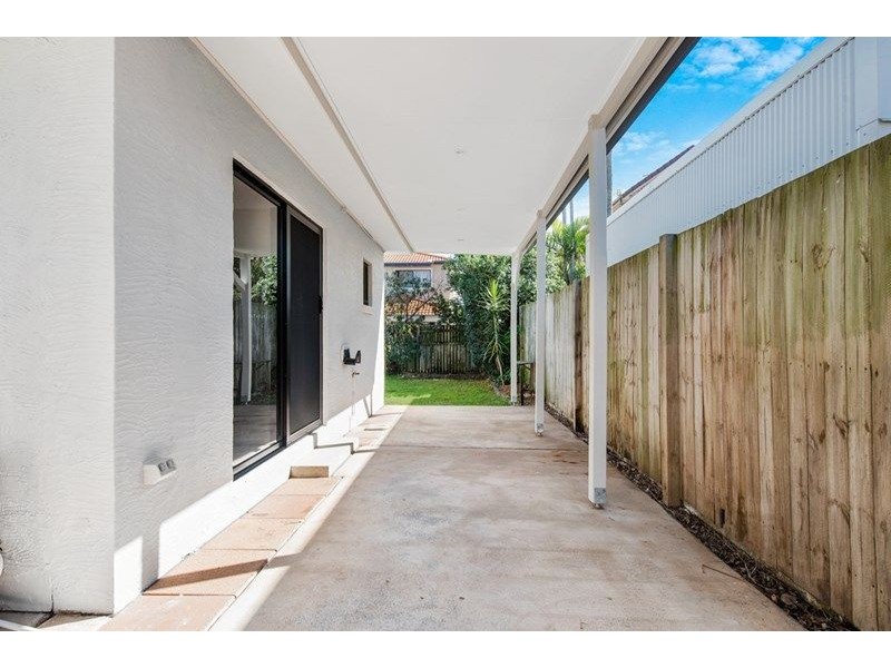 2/34 Point Cartwright Drive, Buddina QLD 4575