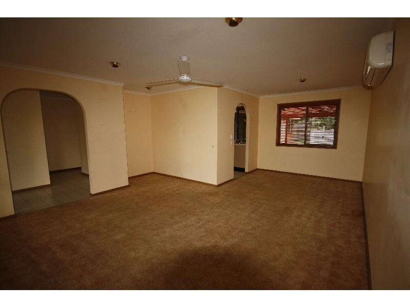 27 Rosella Street, Buddina QLD 4575