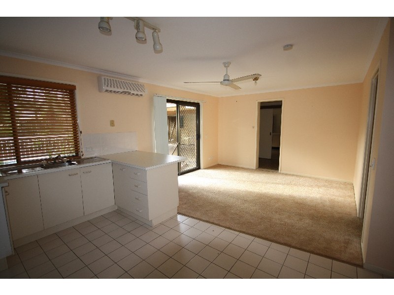27 Rosella Street, Buddina QLD 4575