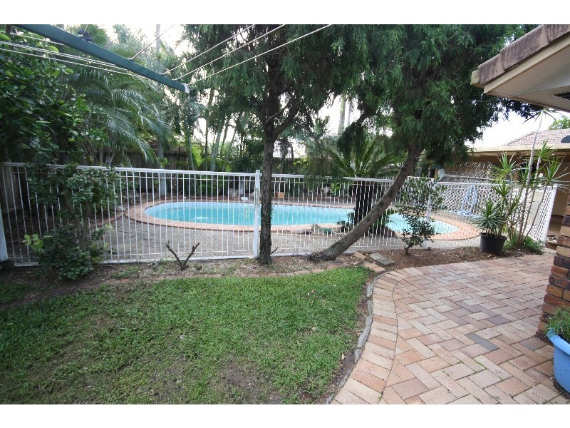 27 Rosella Street, Buddina QLD 4575