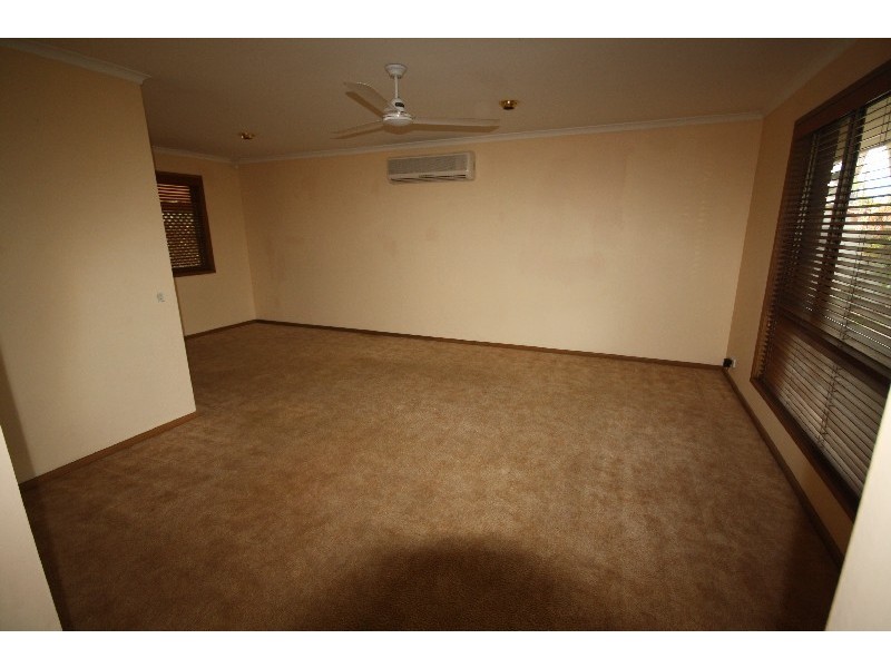 27 Rosella Street, Buddina QLD 4575