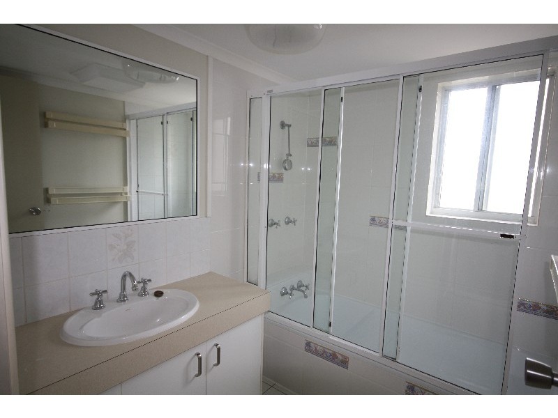 1/53 Lower Gay Terrace – Kingfisher, Kings Beach QLD 4551
