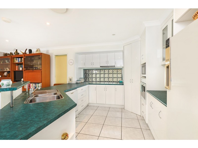 12 Bongaree Dve, Pelican Waters QLD 4551