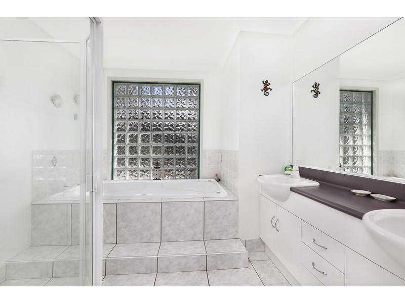 12 Bongaree Dve, Pelican Waters QLD 4551
