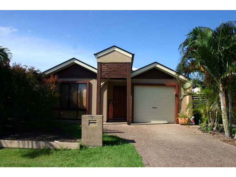 5 Kamala Place, Meridan Plains QLD 4551