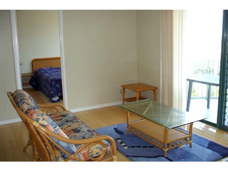 2/7 Sykes Ave, Kings Beach QLD 4551