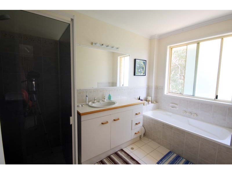 2/14 Acacia Ave, Shelly Beach QLD 4551