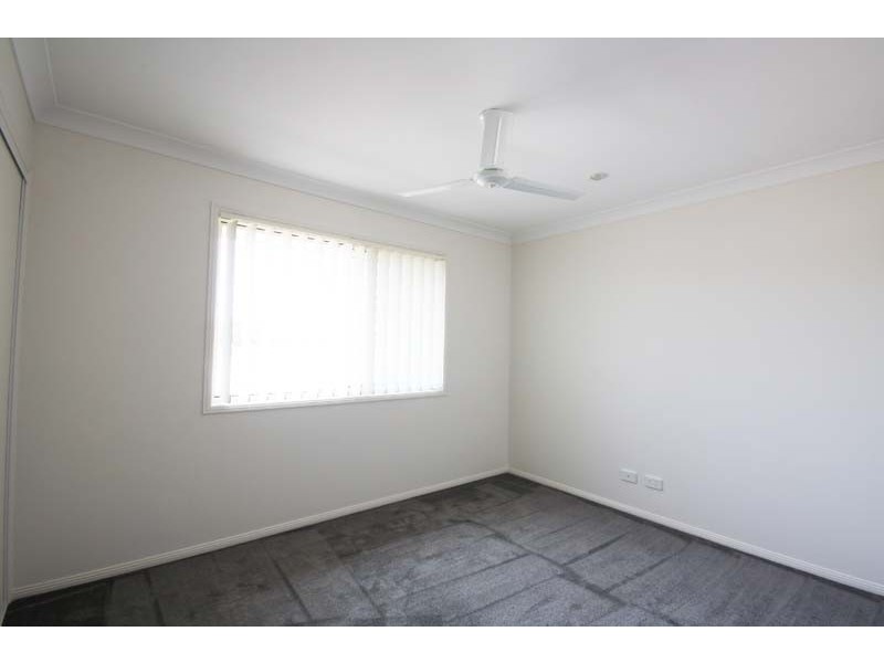 2/40 Liekefett Way, Little Mountain QLD 4551