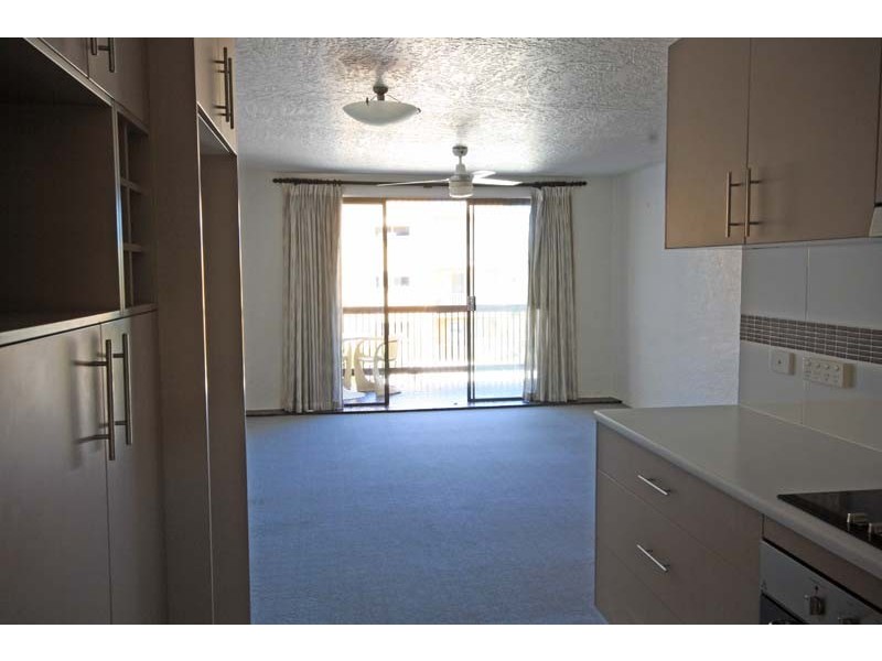 3/3 Sykes Ave, Kings Beach QLD 4551