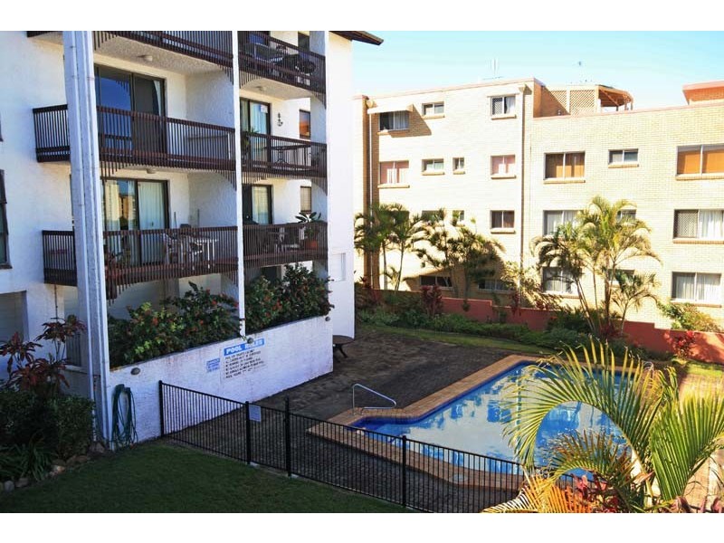3/3 Sykes Ave, Kings Beach QLD 4551