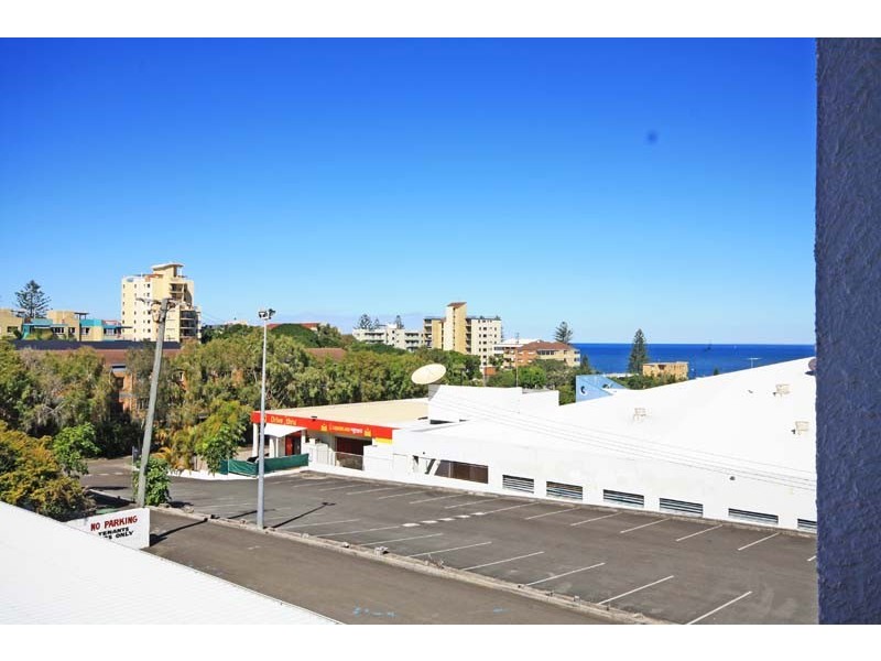 3/3 Sykes Ave, Kings Beach QLD 4551