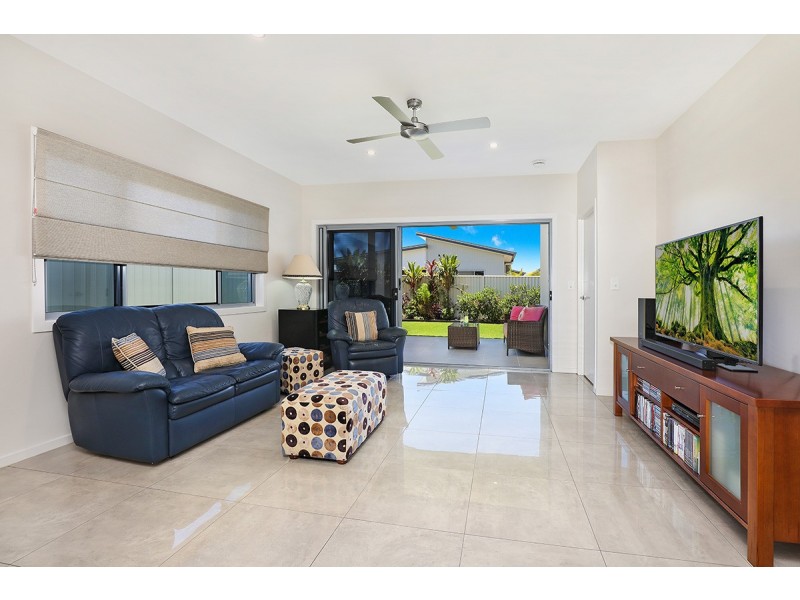 30 MacIntyre Crescent, Pelican Waters QLD 4551