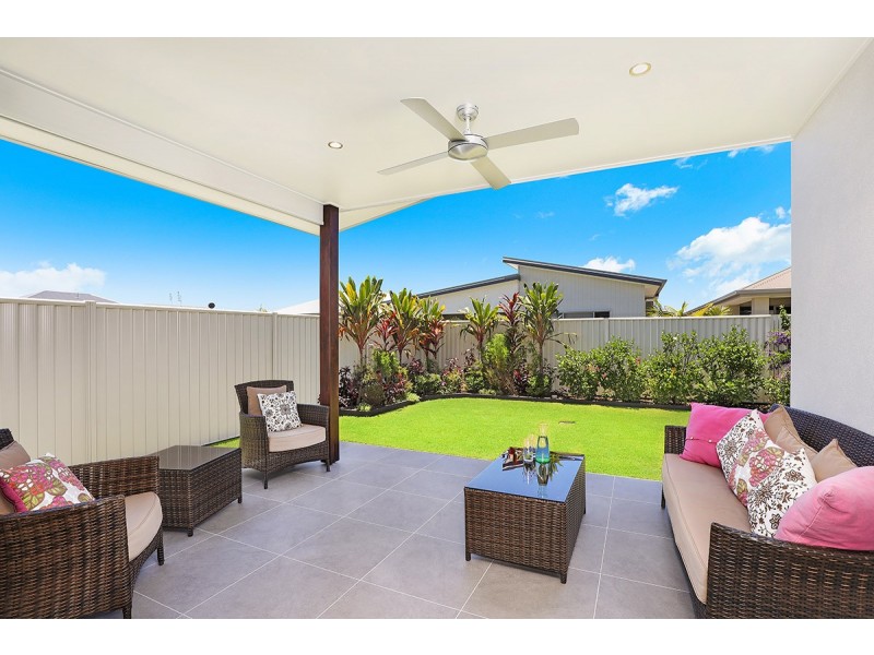 30 MacIntyre Crescent, Pelican Waters QLD 4551