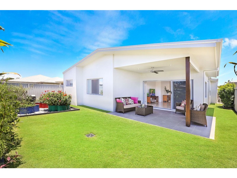 30 MacIntyre Crescent, Pelican Waters QLD 4551