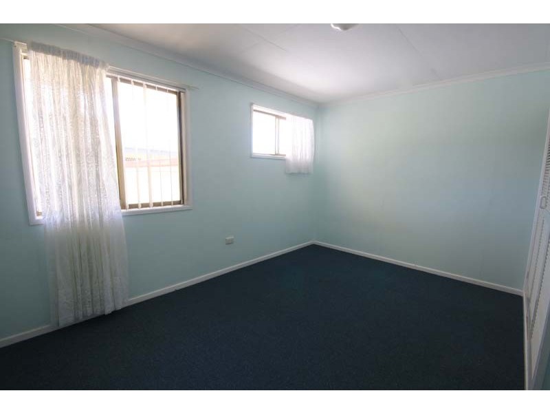 12 Blaxland St, Golden Beach QLD 4551