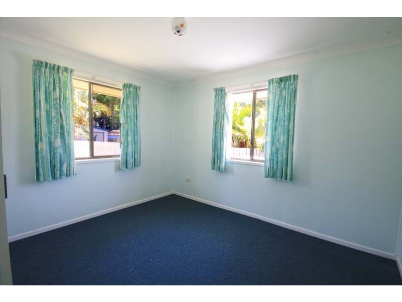 12 Blaxland St, Golden Beach QLD 4551