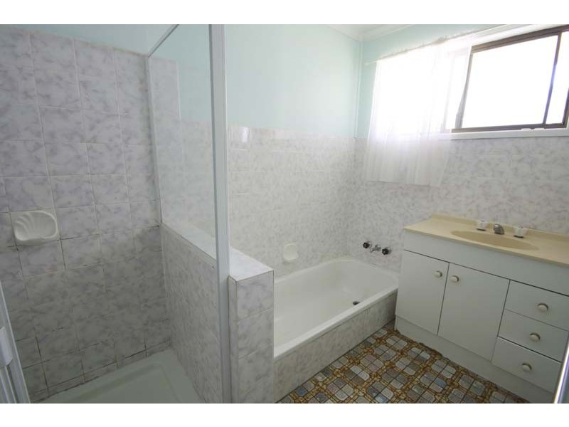 12 Blaxland St, Golden Beach QLD 4551