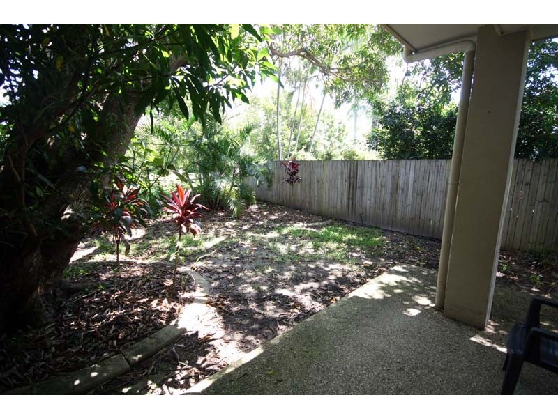 2/13 Regent St, Caloundra QLD 4551