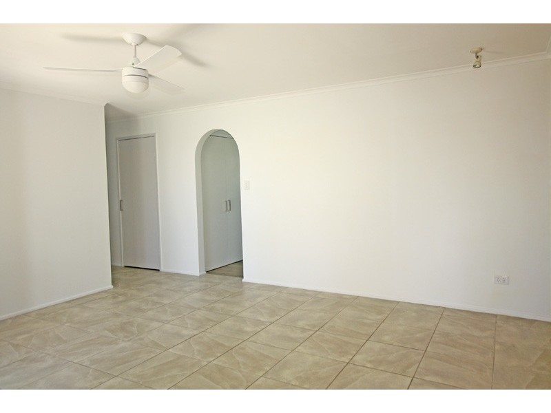 2/8 Grant Street, Battery Hill QLD 4551