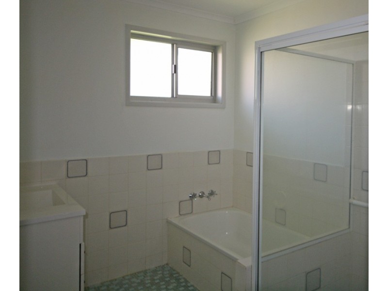 2/8 Grant Street, Battery Hill QLD 4551