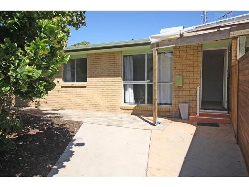 2/8 Grant Street, Battery Hill QLD 4551