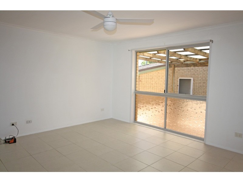 1/8 Grant Street, Battery Hill QLD 4551