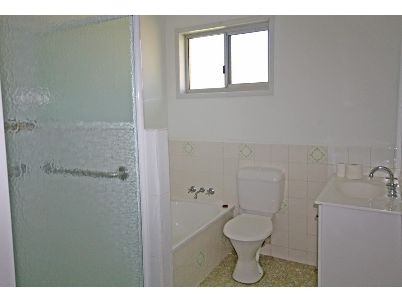 1/8 Grant Street, Battery Hill QLD 4551