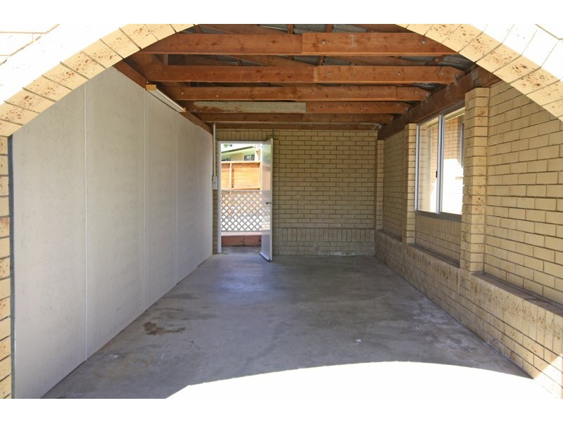 1/8 Grant Street, Battery Hill QLD 4551