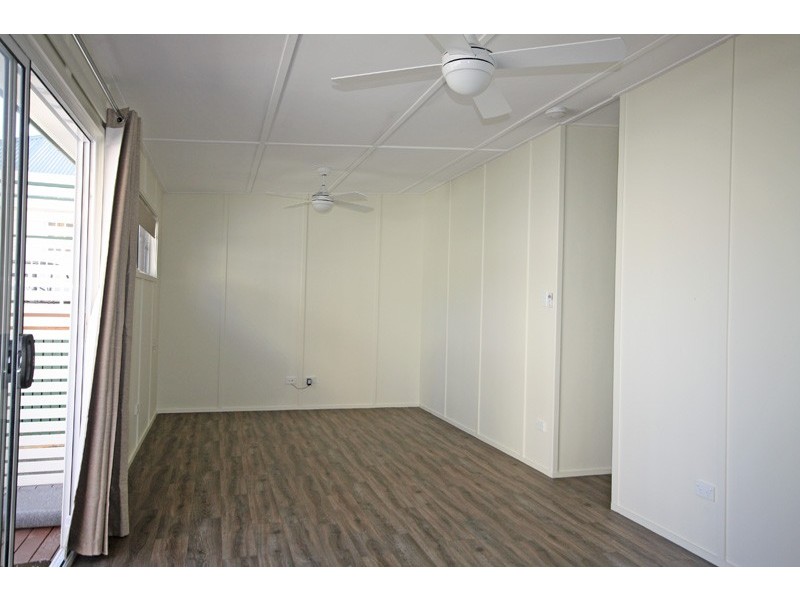 5B Kitchener Street, Golden Beach QLD 4551