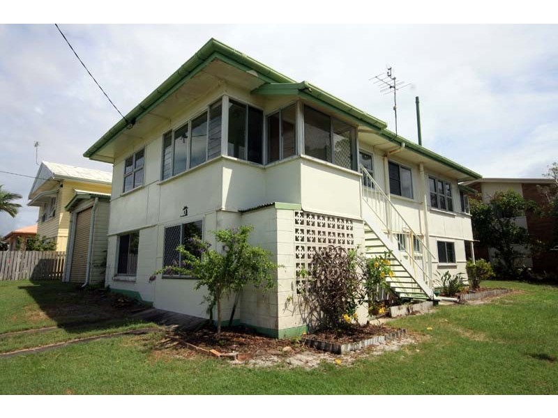 1 Wills Ave, Golden Beach QLD 4551