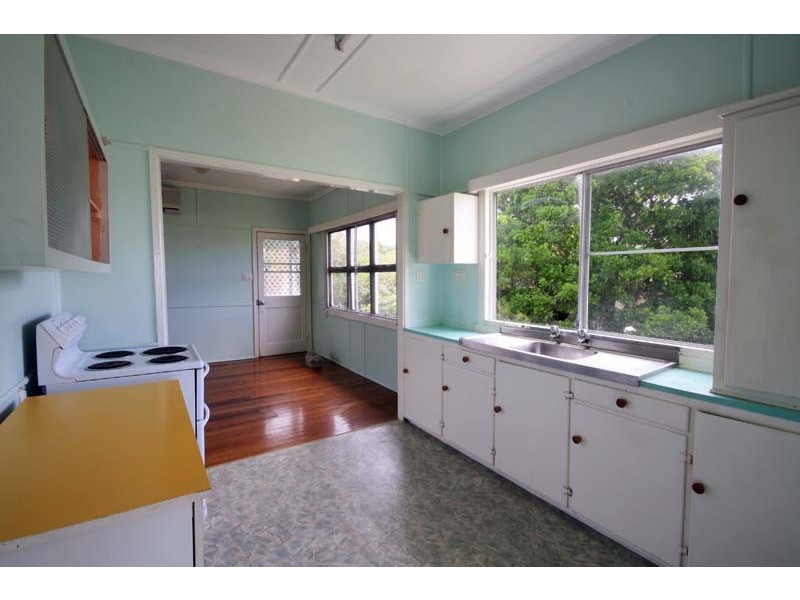 1 Wills Ave, Golden Beach QLD 4551