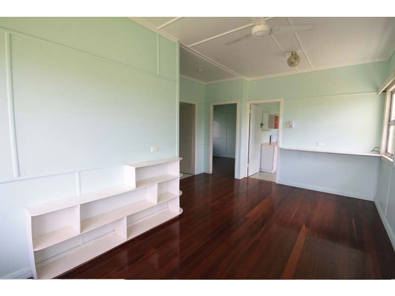 1 Wills Ave, Golden Beach QLD 4551