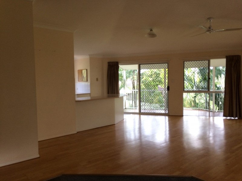 15 Brolga Ct, Little Mountain QLD 4551