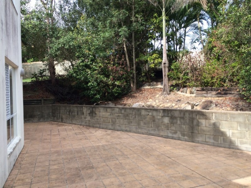 15 Brolga Ct, Little Mountain QLD 4551