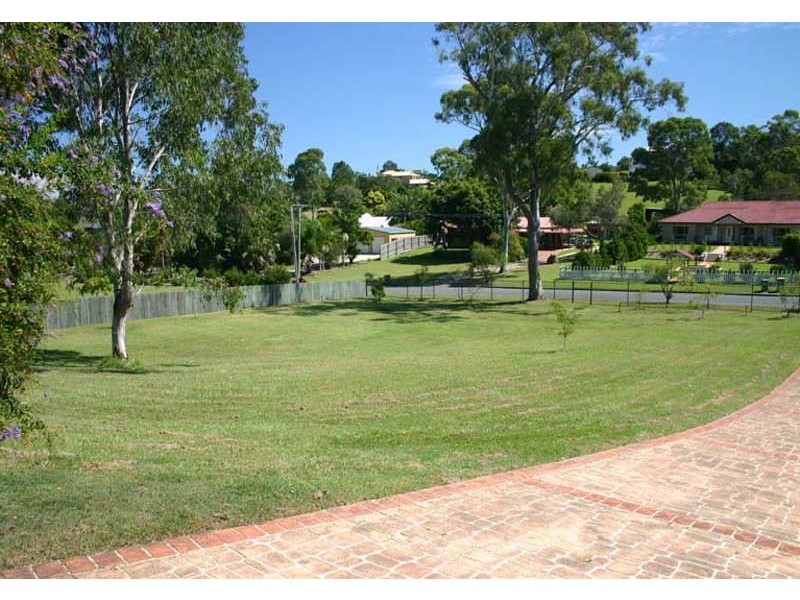 15 Brolga Ct, Little Mountain QLD 4551