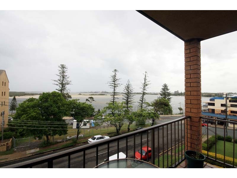 4/33 Leeding Tce, Caloundra QLD 4551