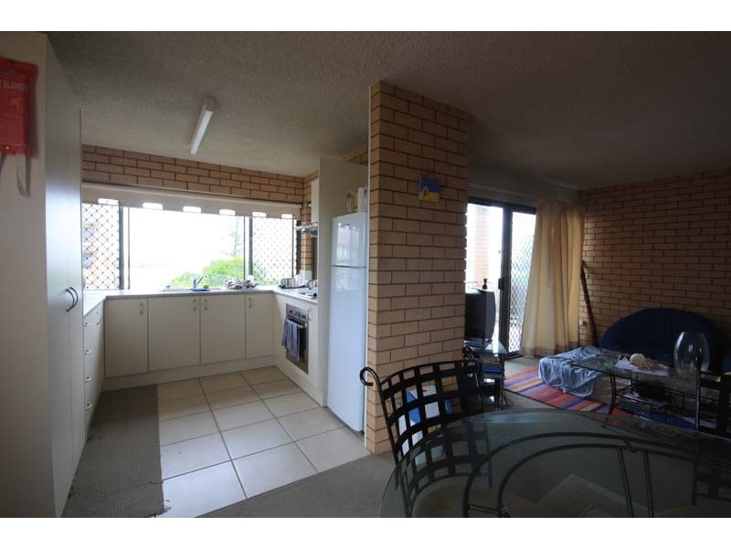 4/33 Leeding Tce, Caloundra QLD 4551