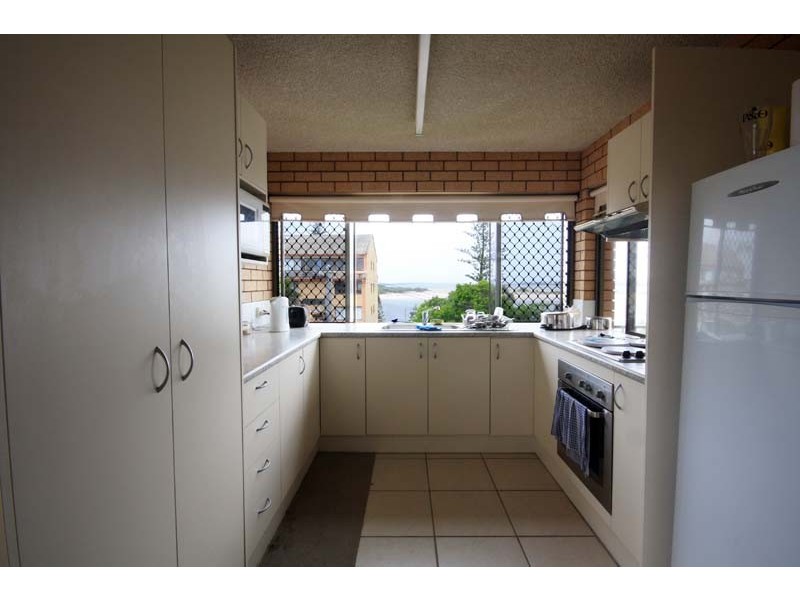 4/33 Leeding Tce, Caloundra QLD 4551